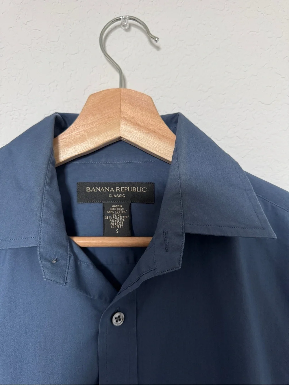 Banana Republic Men's Slate Blue Long-Sleeve Button-Up Shirt